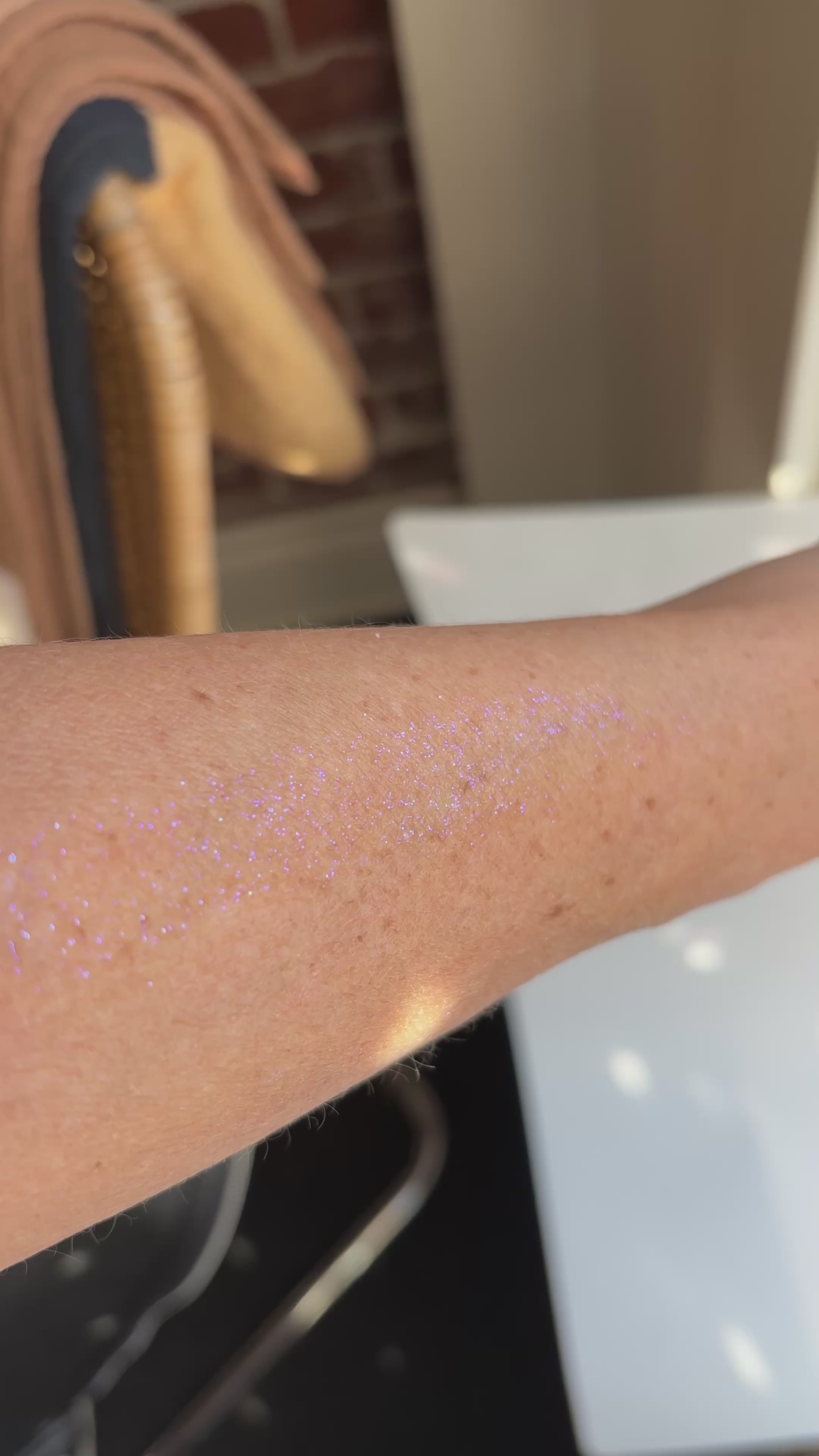 Roll-On Shimmer Bunny